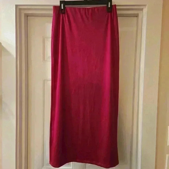 Urban Outfitters Dominique Minimal Stretch Maxi Skirt Fushia size Large - Picture 2 of 8